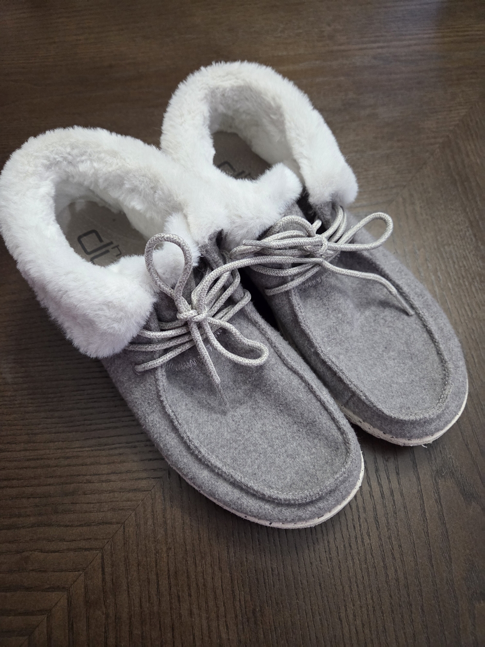 Hey Dude Women's Gray Faux-Fur Lined Moccasin Loafers Size 9